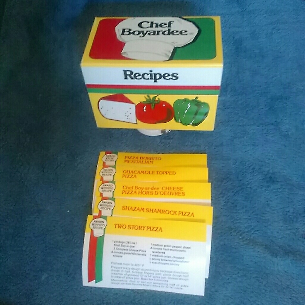 Vintage Chef Boyardee Recipe Box w/5 recipes
